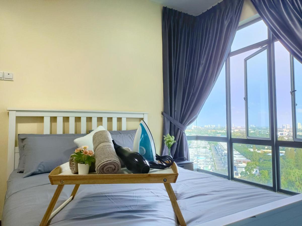 Апартаменты Arc Austin Hills Residensi By Antlerzone Джохор-Бару Экстерьер фото