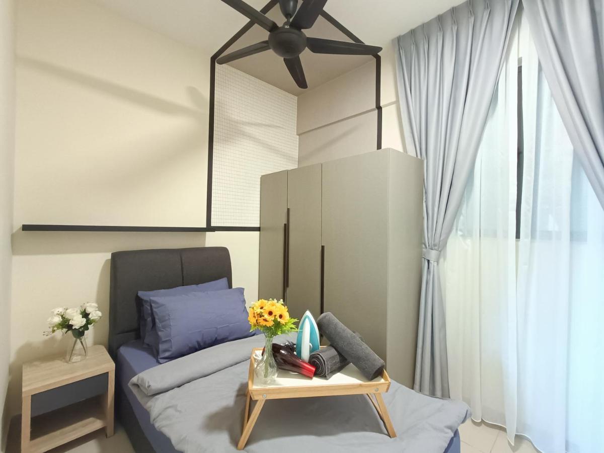Апартаменты Arc Austin Hills Residensi By Antlerzone Джохор-Бару Экстерьер фото