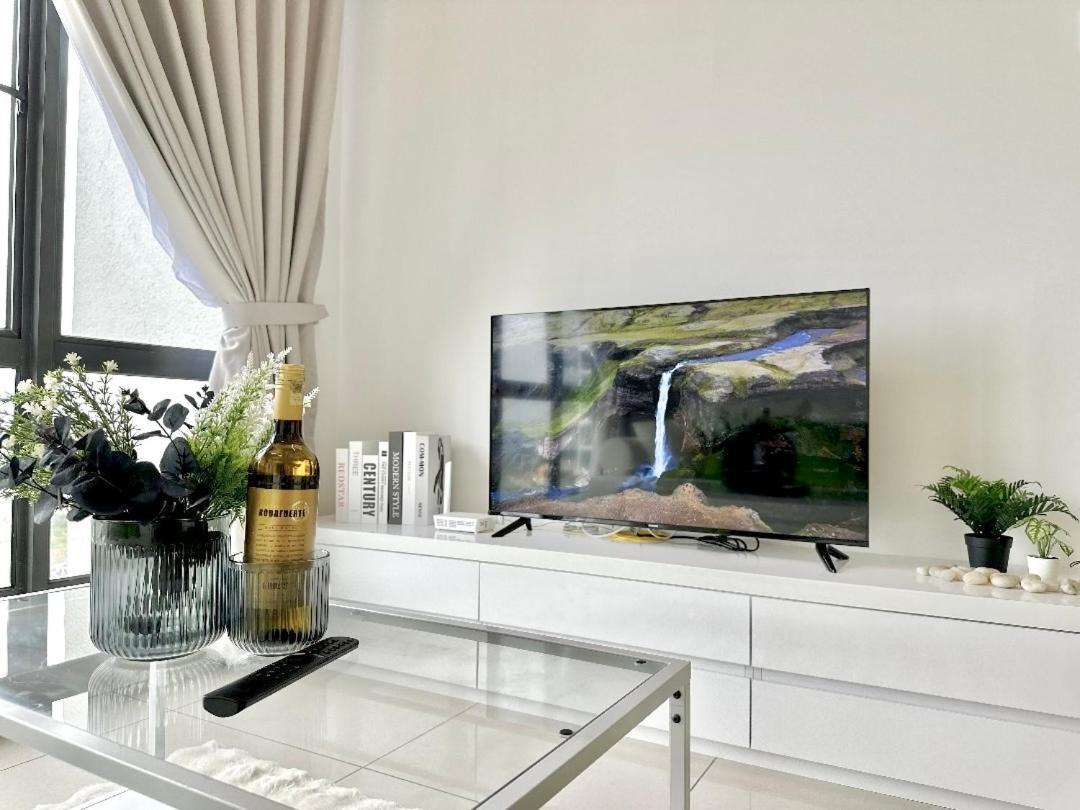 Апартаменты Arc Austin Hills Residensi By Antlerzone Джохор-Бару Экстерьер фото